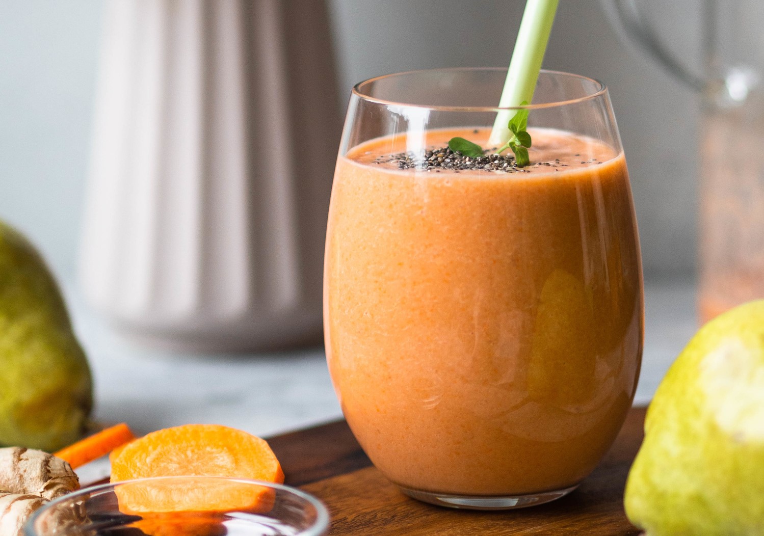 Ein Smoothie ist gesund und unterstützt den Detox-Prozess.