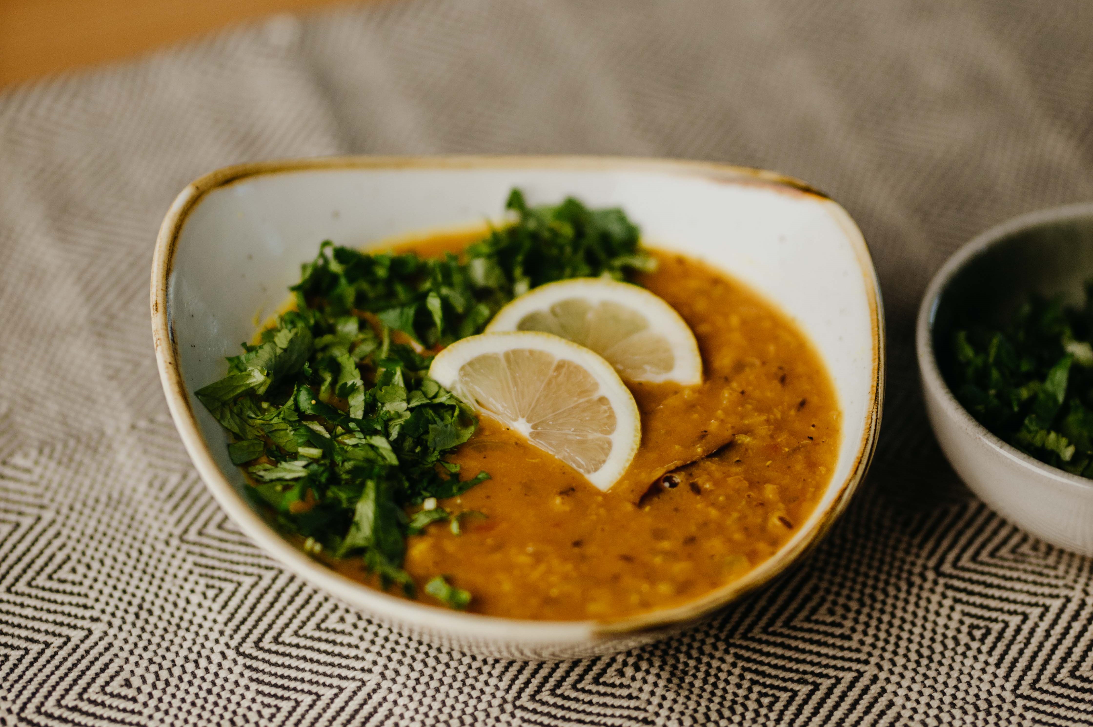 Mung Dal mit Spinat oder Mangold