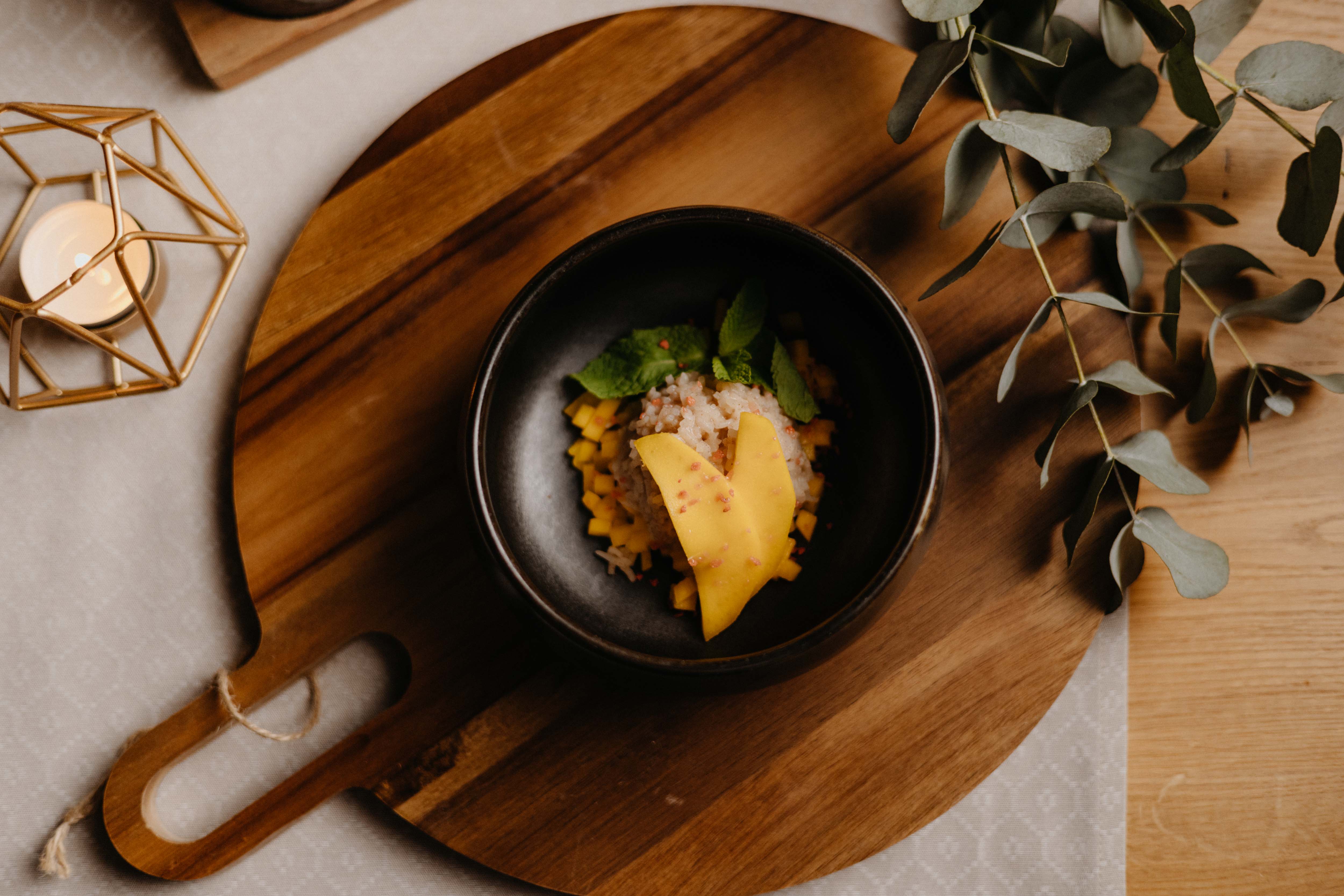 Rosen-Kheer mit Mango
