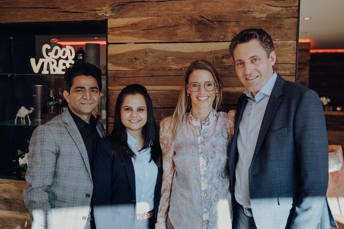 European Ayurveda® Expertenteam mit Elisabeth Naschberger-Mauracher, Gaurav Sharma, Rajat Vashisht, Deepa Naik und Helmut Naschberger.