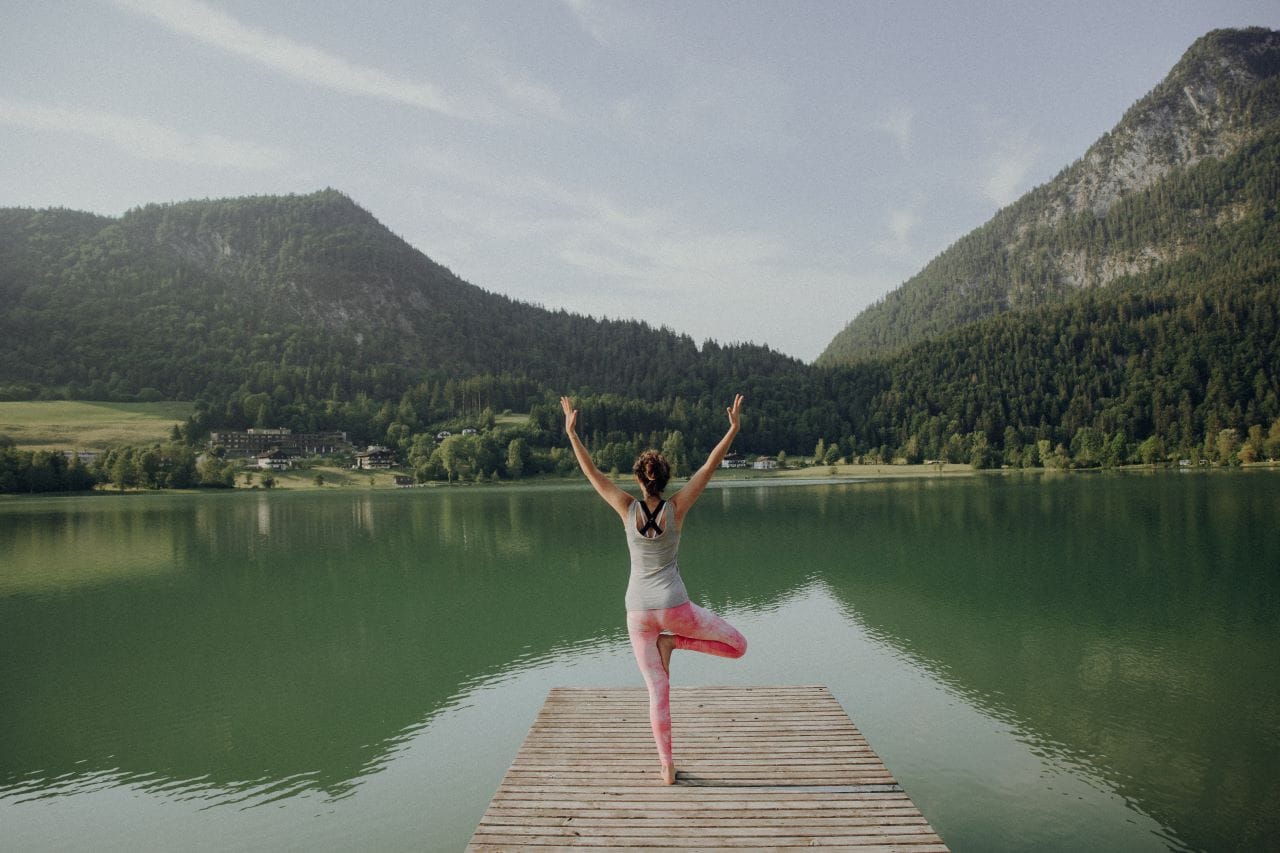 Ashtanga Yoga setzt auf Kraft, Tempo und Ausdauer und bringt Schüler zum Teil an ihre körperlichen Grenzen.