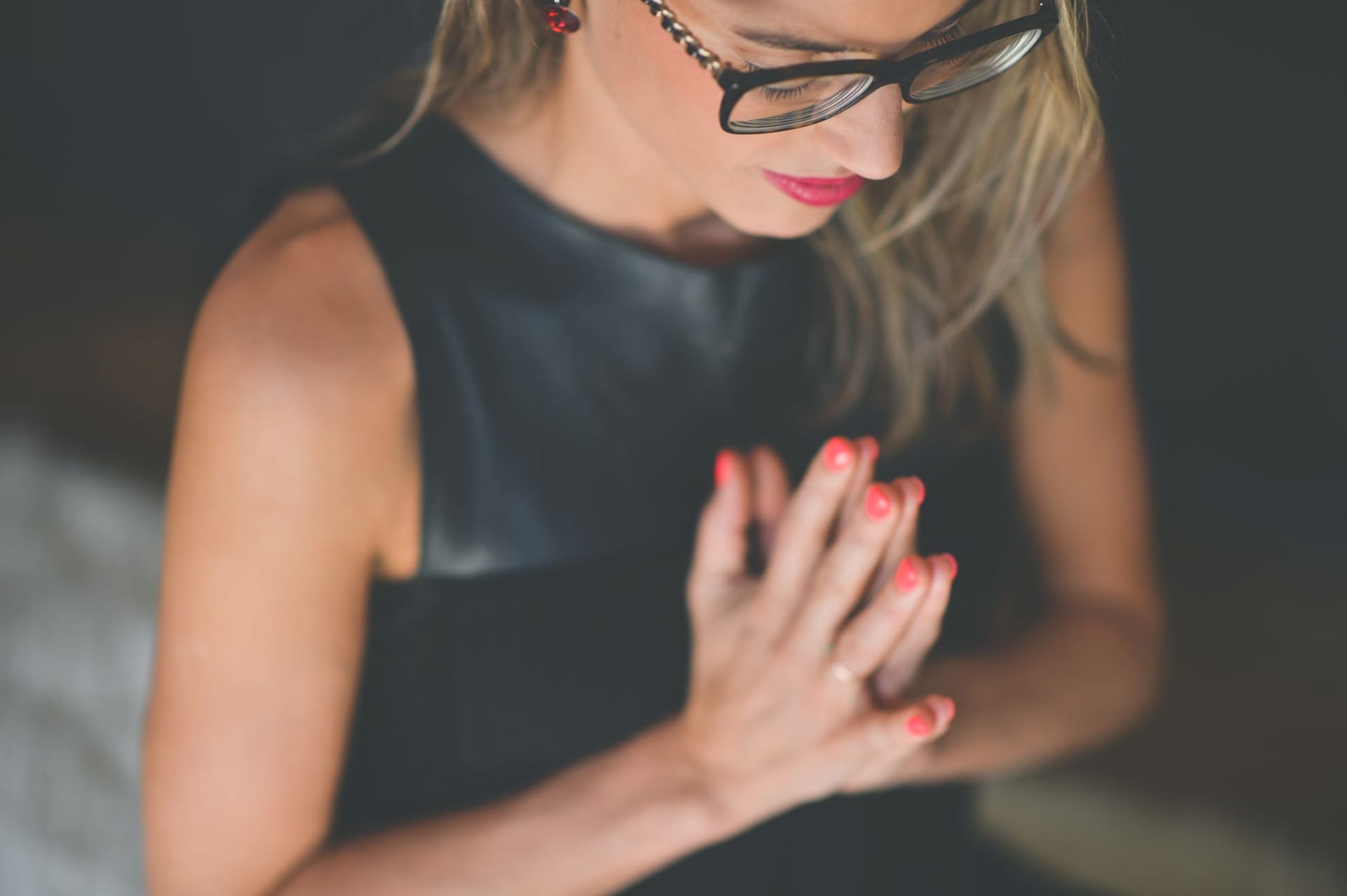In der Meditation akzeptierst Du die Zustände, wie sie sind. Genau das ist der Schlüssel dazu, alles loszulassen, was Dich bedrückt.