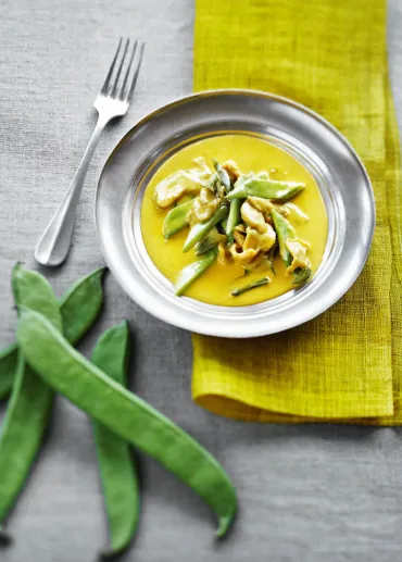 Saitan Bohnen Curry mit Mango Reismilch