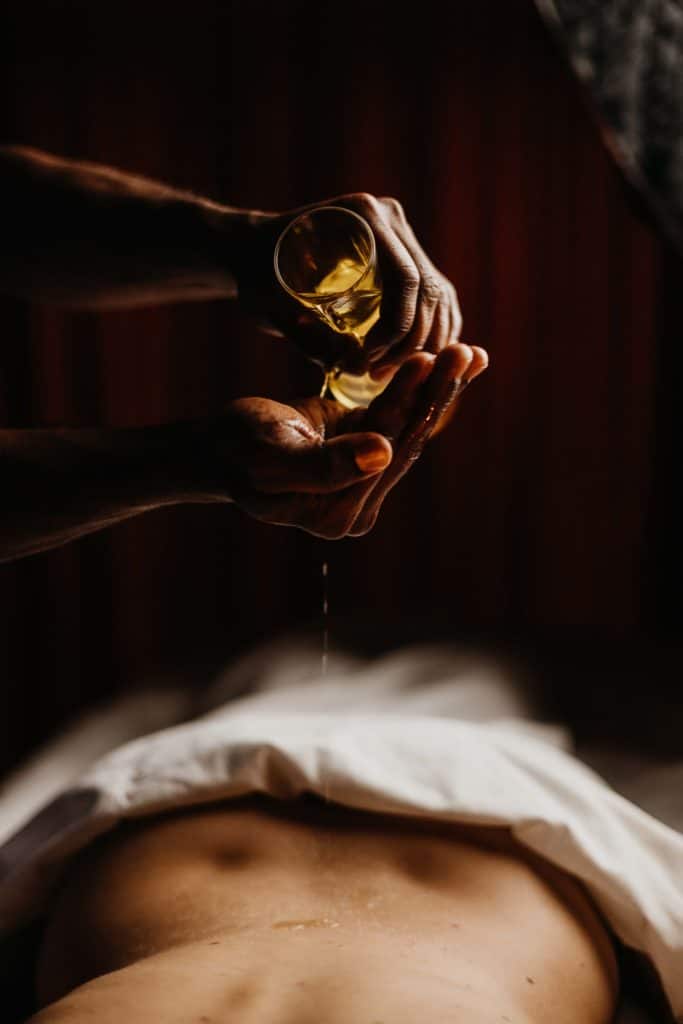 Ayurvedische Massagen für Dein Immunsystem und Wohlbefinden